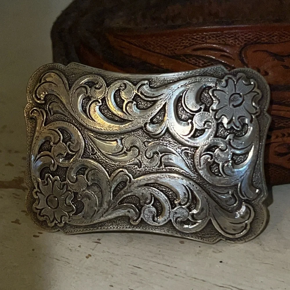 Vintage western tooled belt & silver plated buckle 40” - 43”